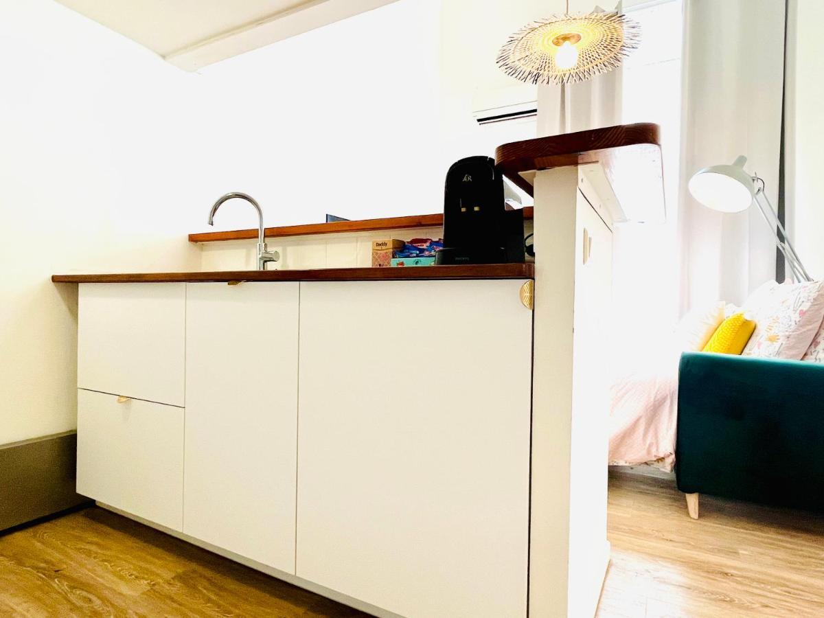 Duplex-Ceiling Height 1,9M-Free Private Parking-Self Check In !! Duplex Climatise-Hauteur Sous Plafond 1,9M-Parking Prive Gratuit-Arrivee Autonome !! Avignon Exteriör bild
